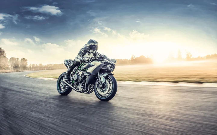 Kawasaki Ninja H2R - 326hp, 165Nm tork, 400 km/h en yüksek hız