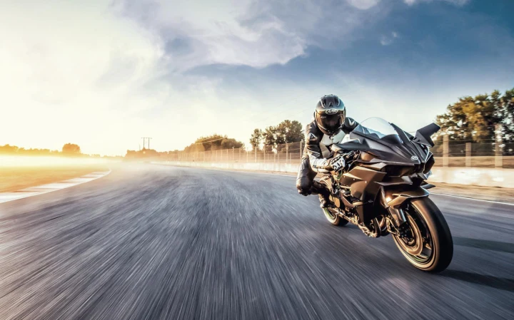 Kawasaki Ninja H2R - 326hp, 165Nm tork, 400 km/h en yüksek hız