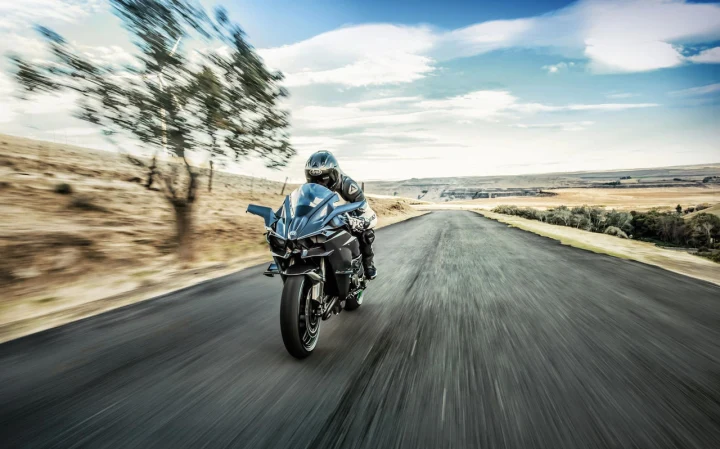Kawasaki Ninja H2R - 326hp, 165Nm tork, 400 km/h en yüksek hız