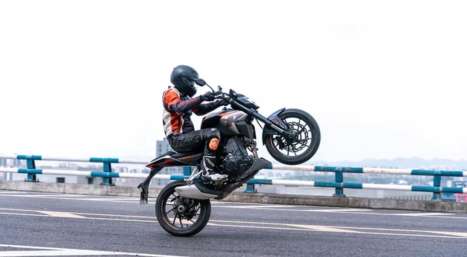 Kove 321R - 39.5hp, 29Nm tork, 175 km/h en yüksek hız