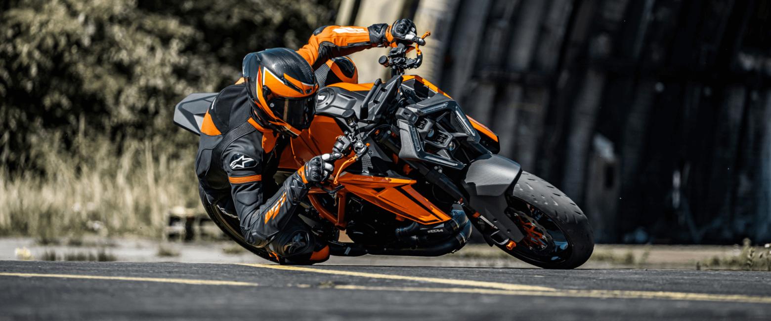KTM 1390 SUPER DUKE R - 190hp, 145Nm tork, 285 km/h en yüksek hız