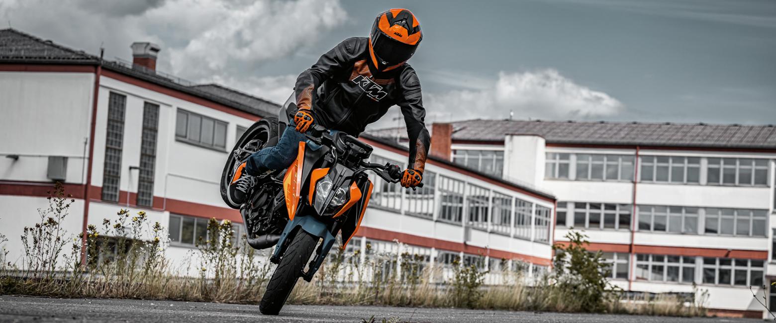 KTM 250 DUKE - 31.5hp, 25Nm tork, 163 km/h en yüksek hız