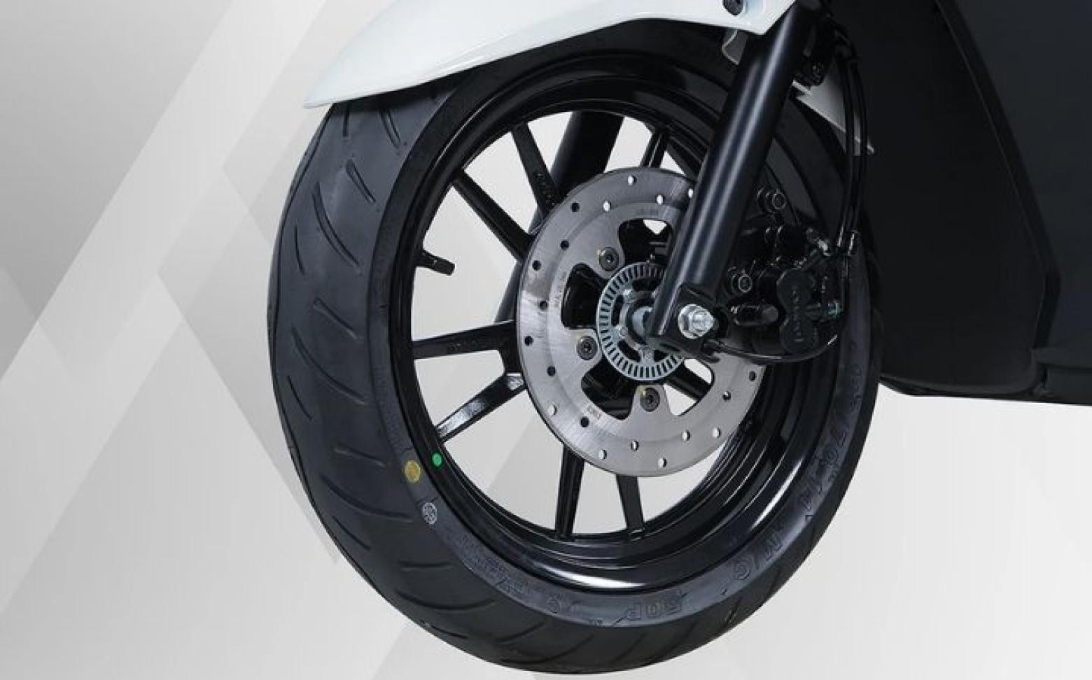 Kymco Sky Town 125 - 11.1hp, 10.6Nm tork, 100 km/h en yüksek hız