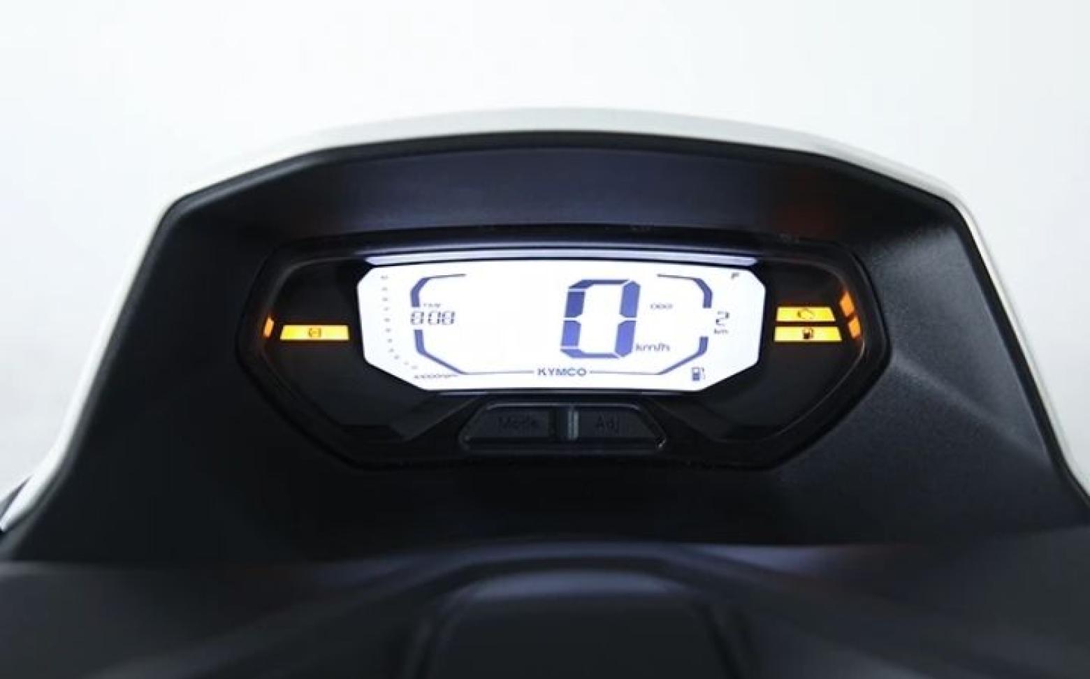 Kymco Sky Town 125 - 11.1hp, 10.6Nm tork, 100 km/h en yüksek hız
