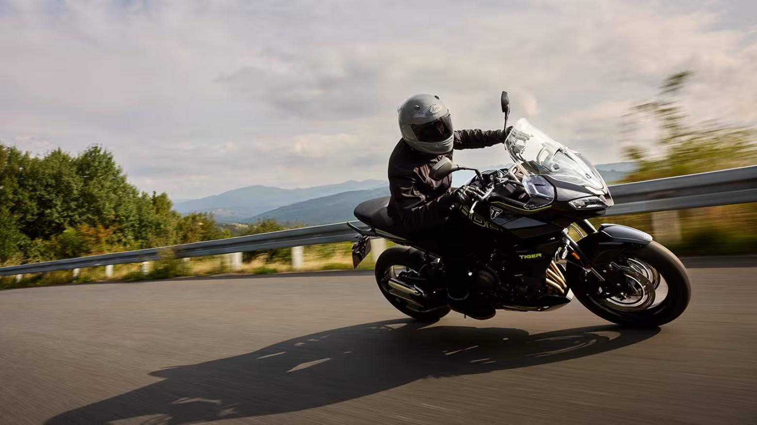 Triumph Tiger Sport 800 - 115hp, 83Nm tork, 230 km/h en yüksek hız