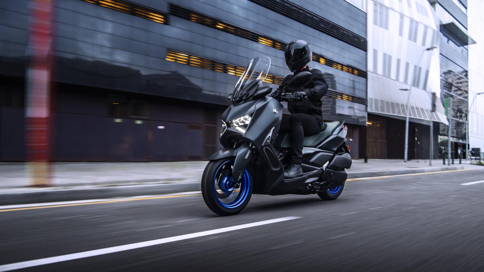 Yamaha  XMAX 250 - 22.5hp, 24.3Nm tork, 158 km/h en yüksek hız
