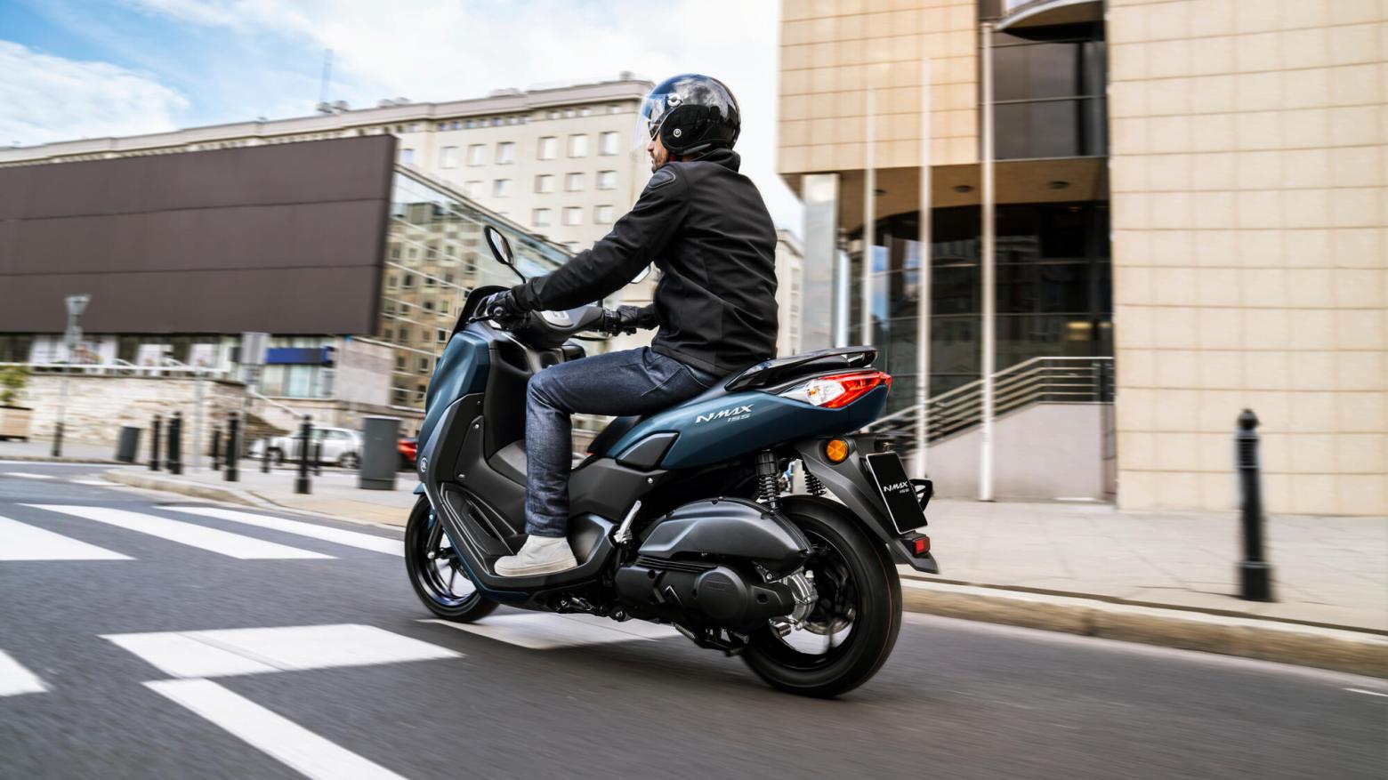 Yamaha NMAX 155 - 15.1hp, 14Nm tork, 130 km/h en yüksek hız