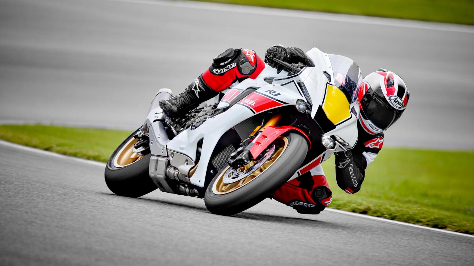 Yamaha R1 World GP 60th Anniversary - 200hp, 113.3Nm tork, 350 km/h en yüksek hız