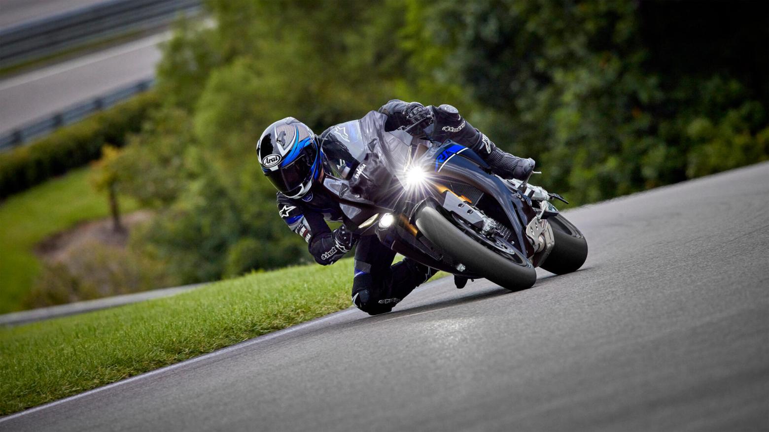 Yamaha R1M - 200hp, 113.3Nm tork, 350 km/h en yüksek hız