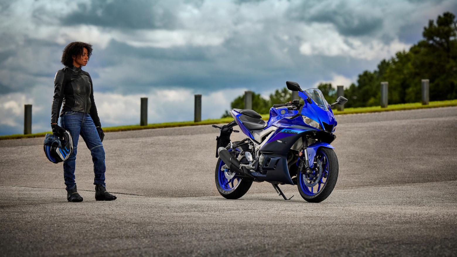 Yamaha R25 - 35.9hp, 22.6Nm tork, 193 km/h en yüksek hız