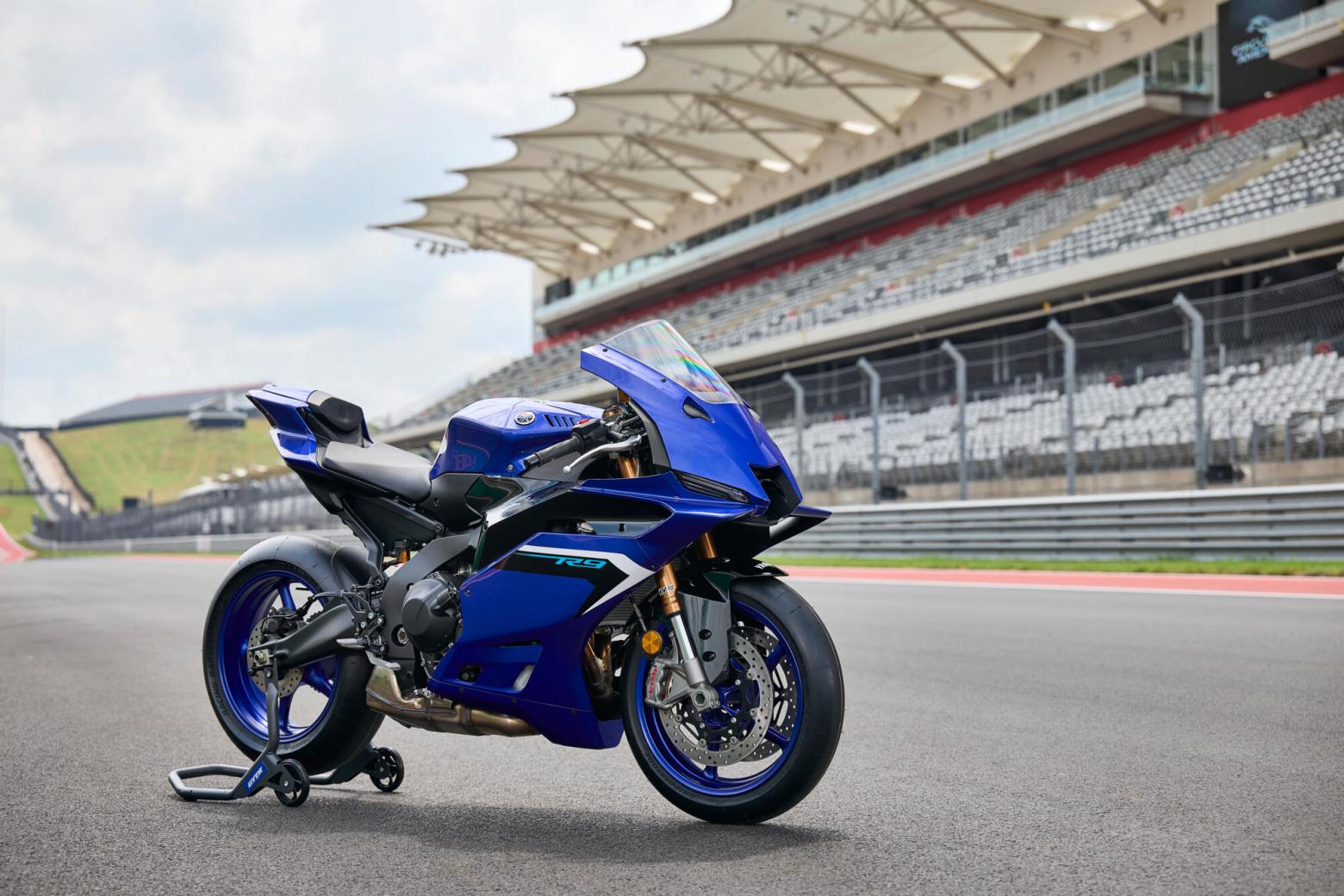 Yamaha R9 - 119hp, 93Nm tork, 250 km/h en yüksek hız