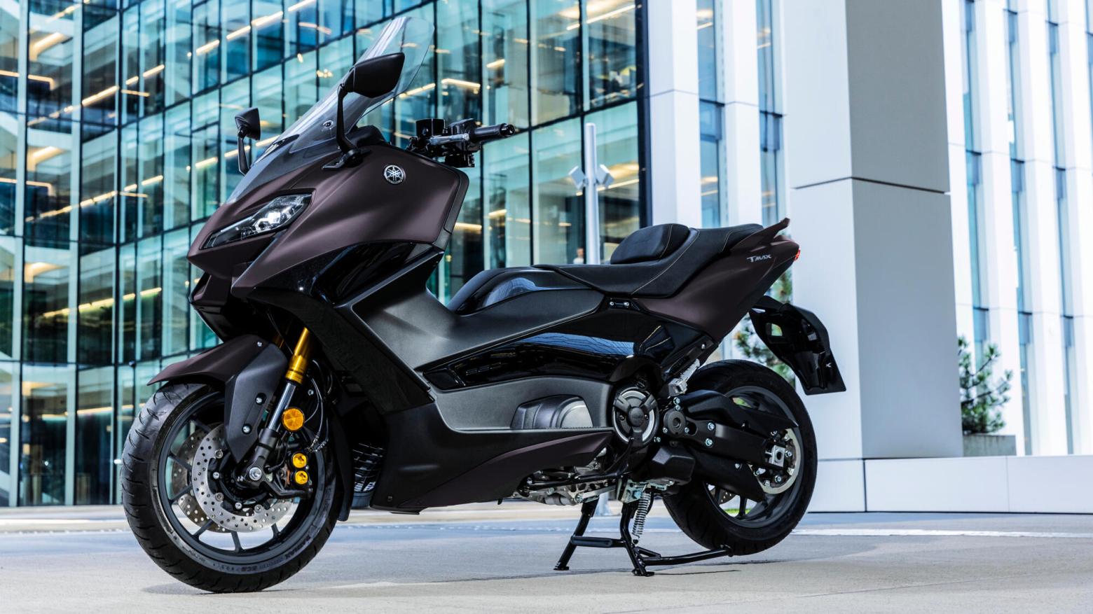 Yamaha TMAX Tech MAX 560 - 46.9hp, 55.7Nm tork, 180 km/h en yüksek hız