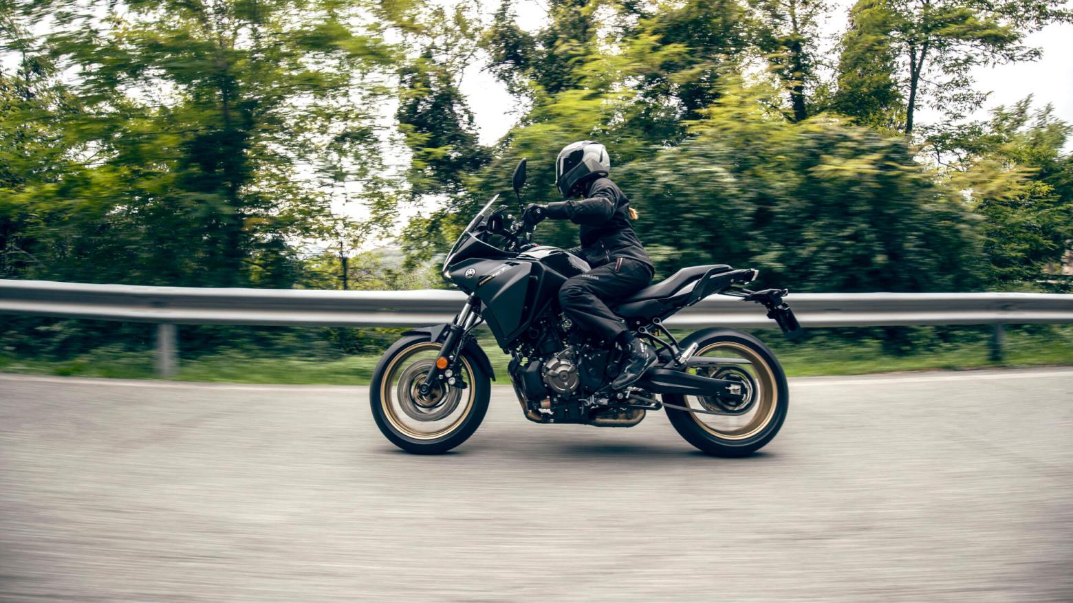Yamaha TRACER 7 - 72.4hp, 67Nm tork, 220 km/h en yüksek hız
