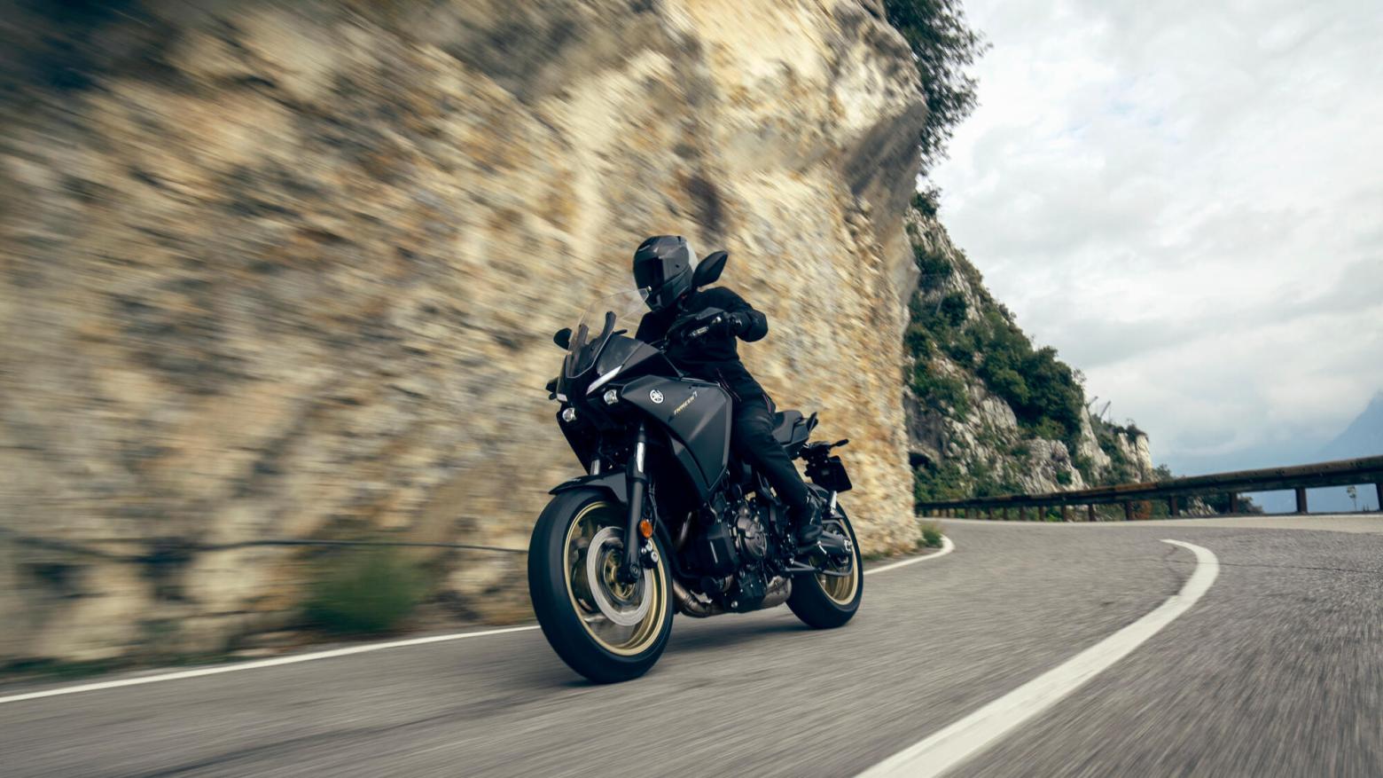 Yamaha TRACER 7 - 72.4hp, 67Nm tork, 220 km/h en yüksek hız