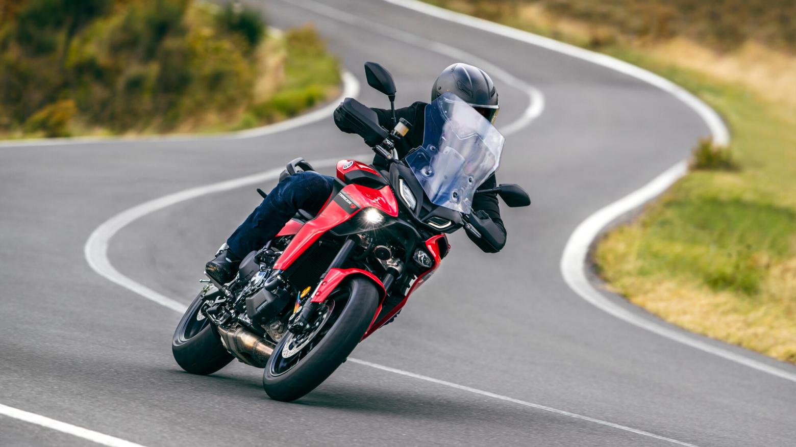 Yamaha TRACER 9 - 119hp, 93Nm tork, 240 km/h en yüksek hız