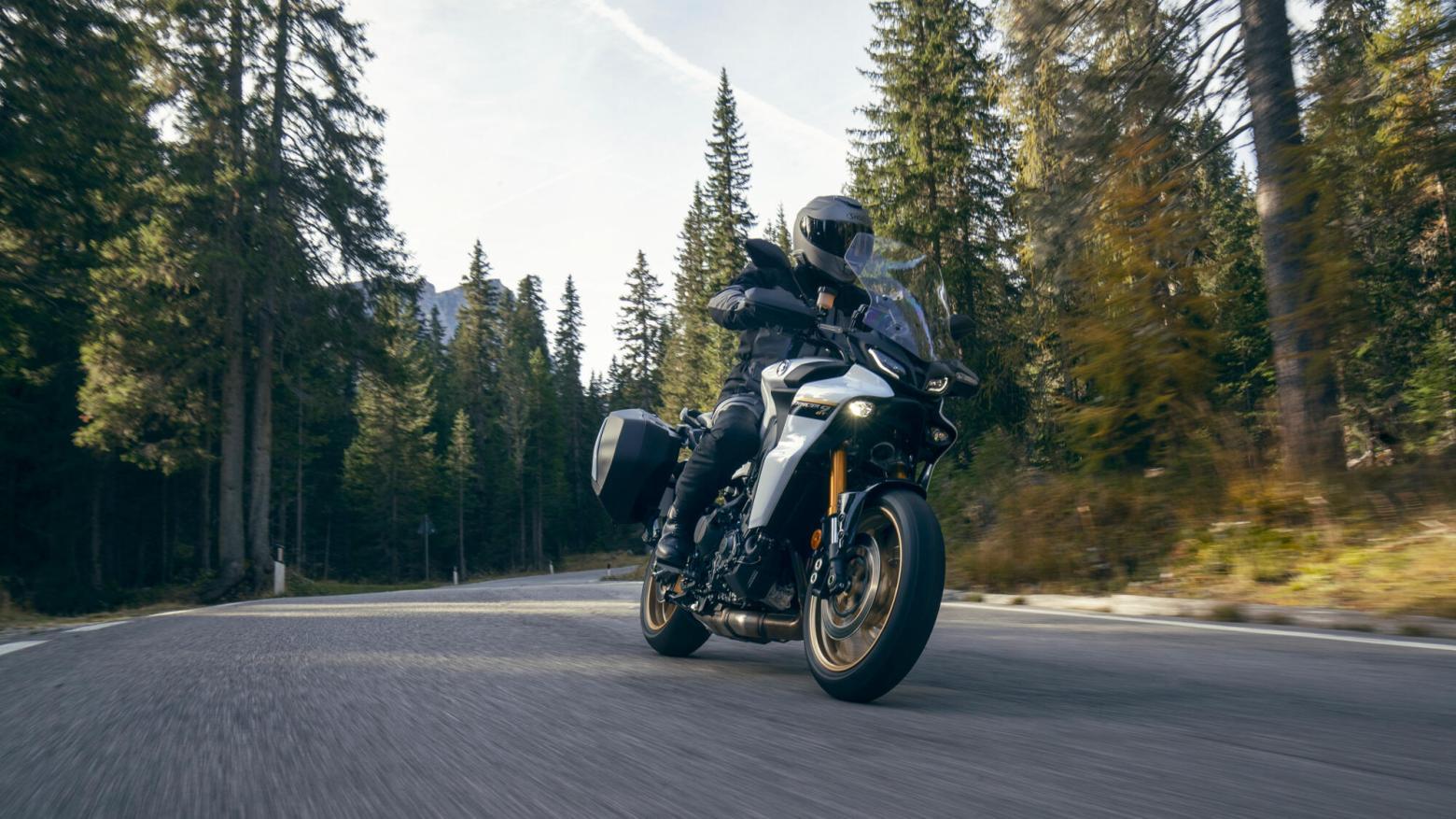 Yamaha Tracer 9 GT - 119hp, 93Nm tork, 240 km/h en yüksek hız