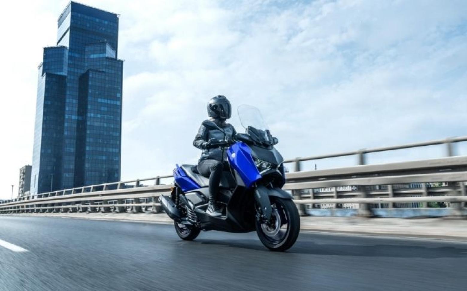 Yamaha XMAX 125 - 12hp, 11.2Nm tork, 100 km/h en yüksek hız