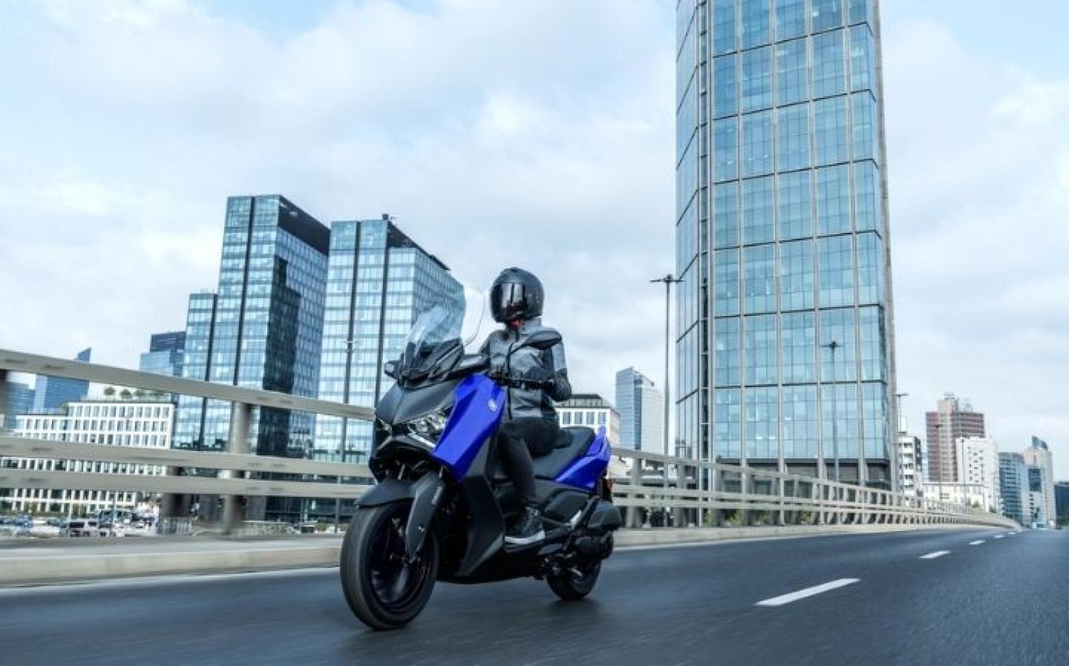 Yamaha XMAX 125 - 12hp, 11.2Nm tork, 100 km/h en yüksek hız