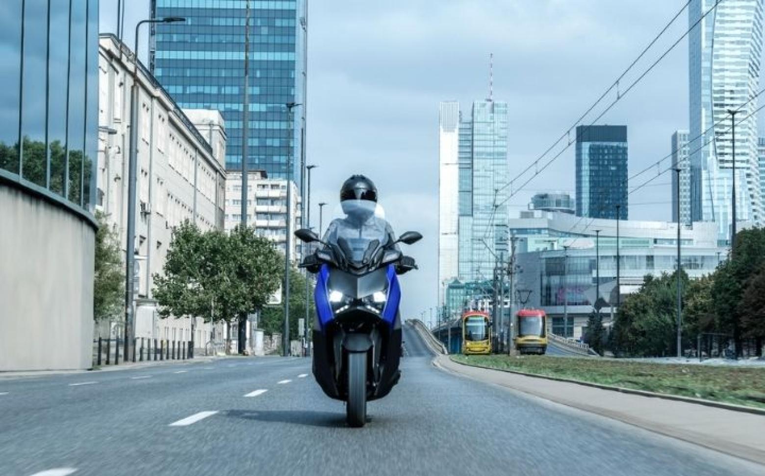 Yamaha XMAX 125 - 12hp, 11.2Nm tork, 100 km/h en yüksek hız
