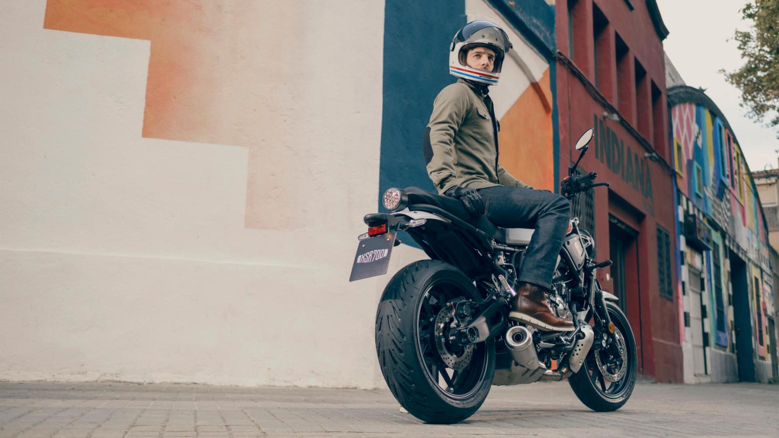 YAMAHA XSR700 - 73.4hp, 67Nm tork, 220 km/h en yüksek hız