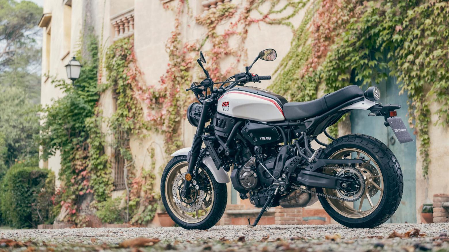 Yamaha XSR700 XTribute - 72.4hp, 67Nm tork, 215 km/h en yüksek hız