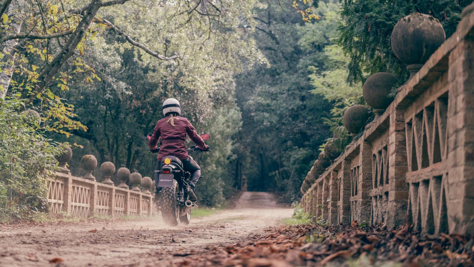 Yamaha XSR700 XTribute - 72.4hp, 67Nm tork, 215 km/h en yüksek hız