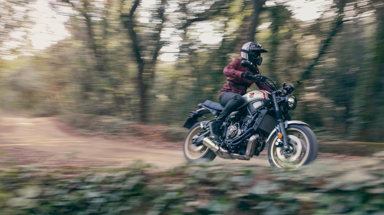 Yamaha XSR700 XTribute - 72.4hp, 67Nm tork, 215 km/h en yüksek hız