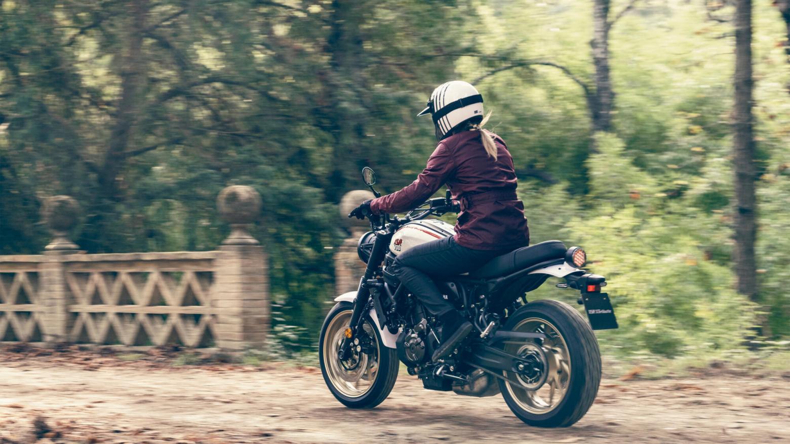 Yamaha XSR700 XTribute - 72.4hp, 67Nm tork, 215 km/h en yüksek hız