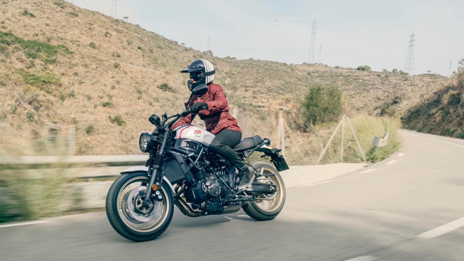Yamaha XSR700 XTribute - 72.4hp, 67Nm tork, 215 km/h en yüksek hız