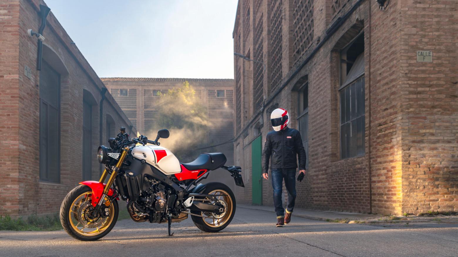 YAMAHA XSR900 - 119hp, 93Nm tork, 250 km/h en yüksek hız