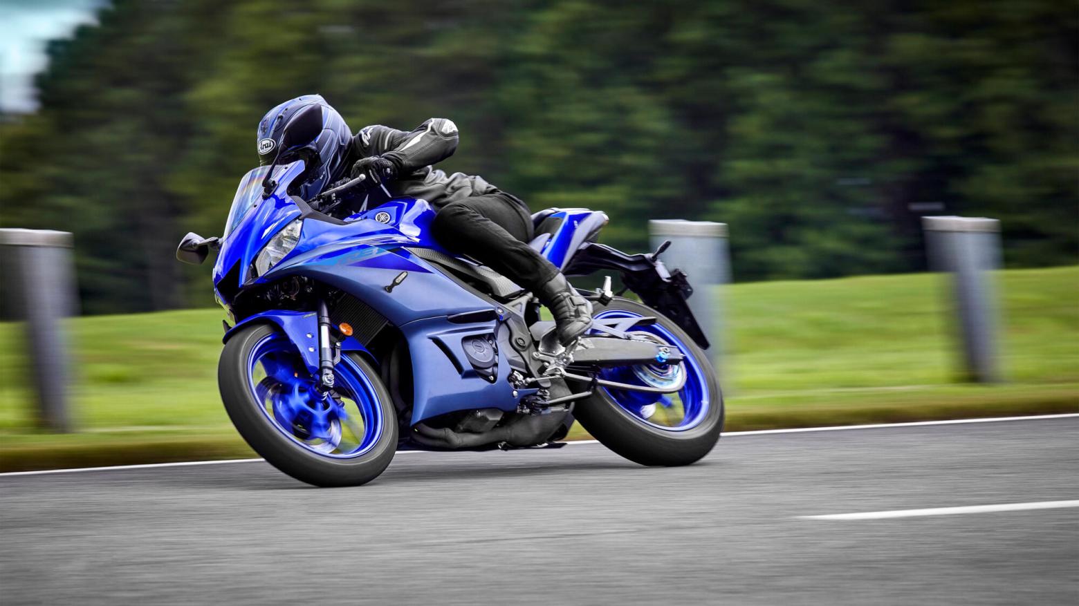 YAMAHA YZF-R3 - 41.4hp, 29.6Nm tork, 190 km/h en yüksek hız