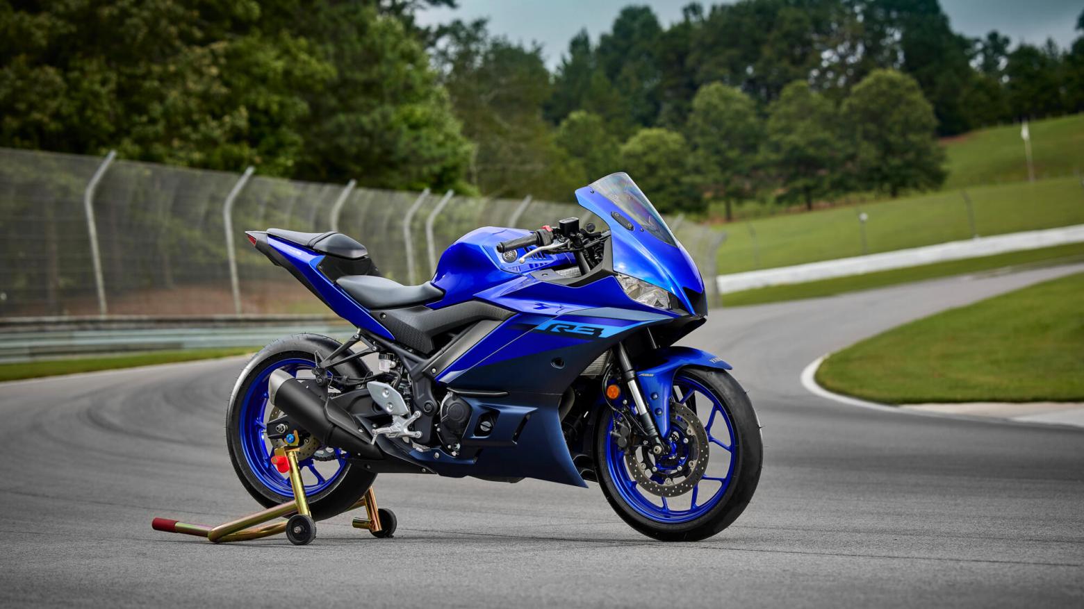 YAMAHA YZF-R3 - 41.4hp, 29.6Nm tork, 190 km/h en yüksek hız