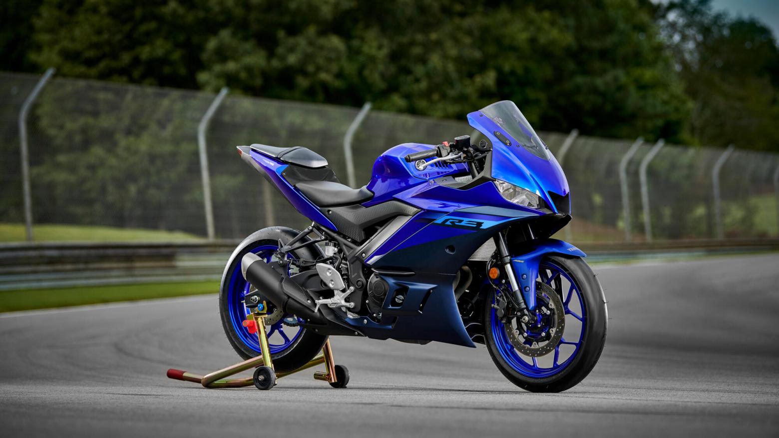 YAMAHA YZF-R3 - 41.4hp, 29.6Nm tork, 190 km/h en yüksek hız