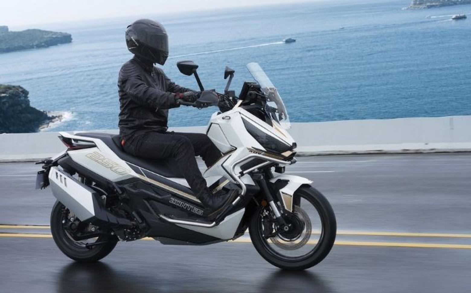 Zontes ZT-250G - 27.5hp, 25.8Nm tork, 130 km/h en yüksek hız
