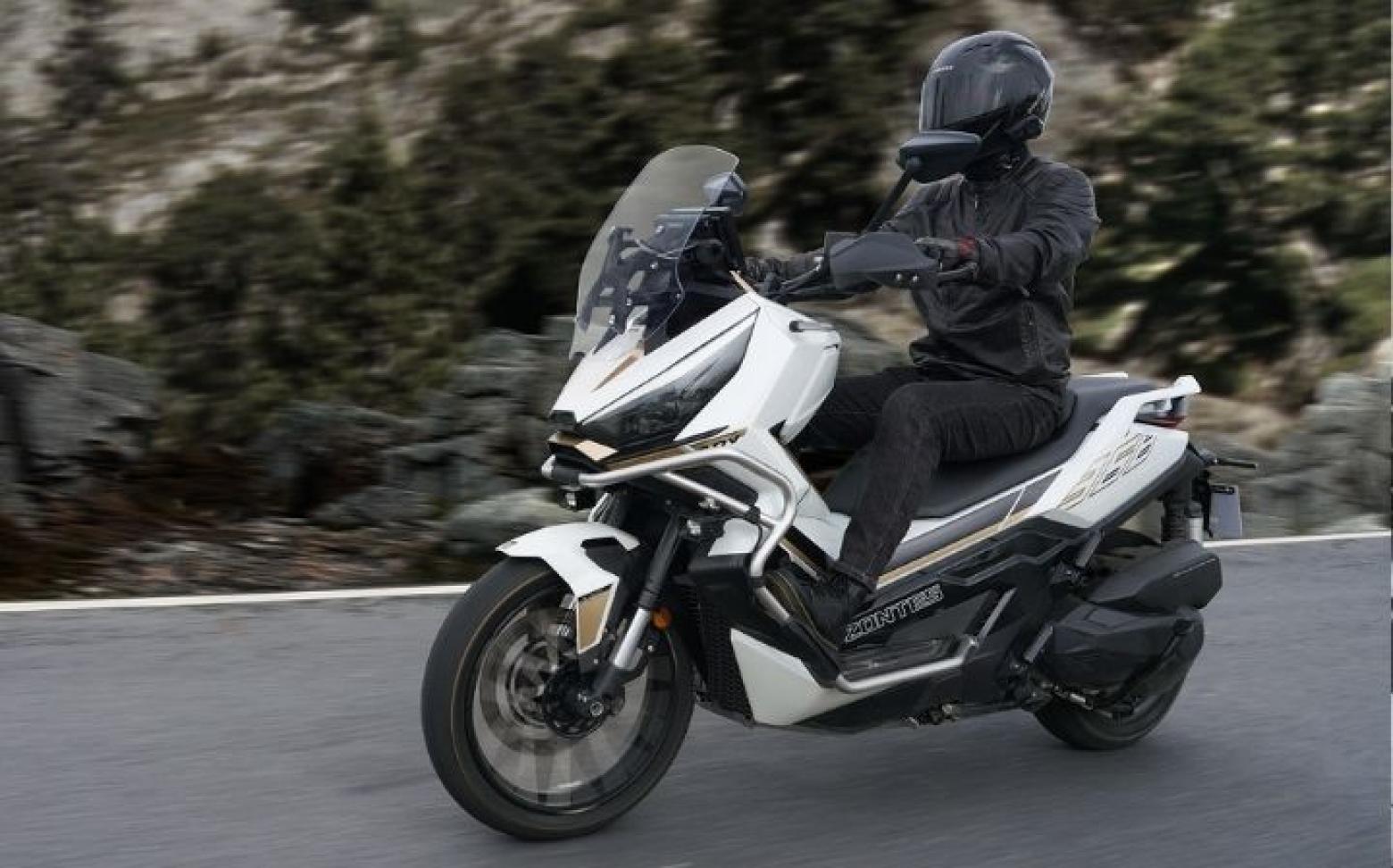 Zontes ZT-250G - 27.5hp, 25.8Nm tork, 130 km/h en yüksek hız