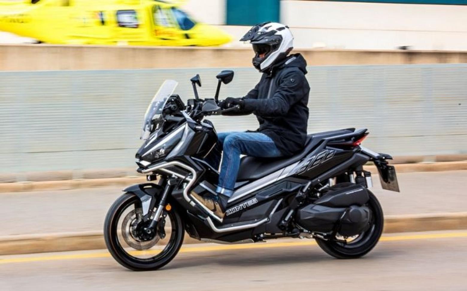 Zontes ZT368T-G - 38.8hp, 40Nm tork, 160 km/h en yüksek hız