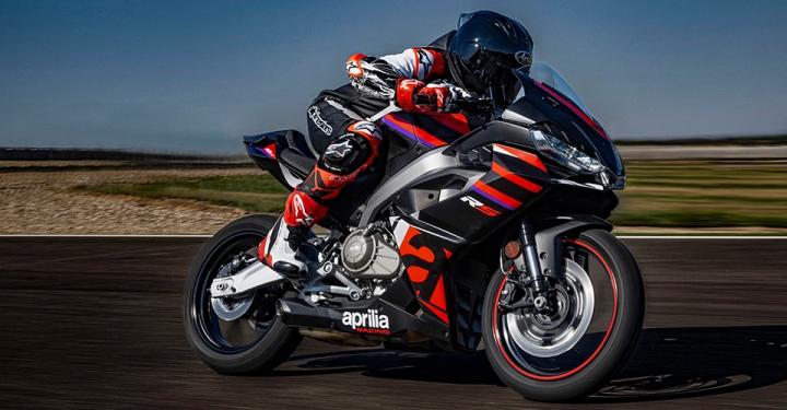 Aprilia RS457 stands out among these features with its twin-cylinder, liquid-cooled engine, a 270-degree crank angle, and a motor power of 47.5 hp. KTM RC390, on the other hand, is a single-cylinder motorcycle with 43.5 hp power and liquid cooling. Kawasaki Ninja 400, featuring a twin-cylinder engine, a 180-degree crank angle, 45.4 hp power, and liquid cooling, showcases values that are closely aligned with its counterparts. CF Moto 450SR, similar to Aprilia RS457, is a twin-cylinder motorcycle with a 270-degree crank angle, 46 hp power, and a liquid-cooled engine in this comparison.