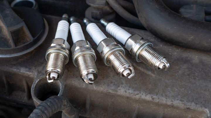 The motorcycle spark plug is a component in internal combustion motorcycle engines that initiates the combustion of fuel. It generates an electric spark to facilitate ignition. Regular replacement and maintenance are essential. If you want to determine when to replace your motorcycle's spark plug, here are some indicators: - SBK MOTORCYCLE
