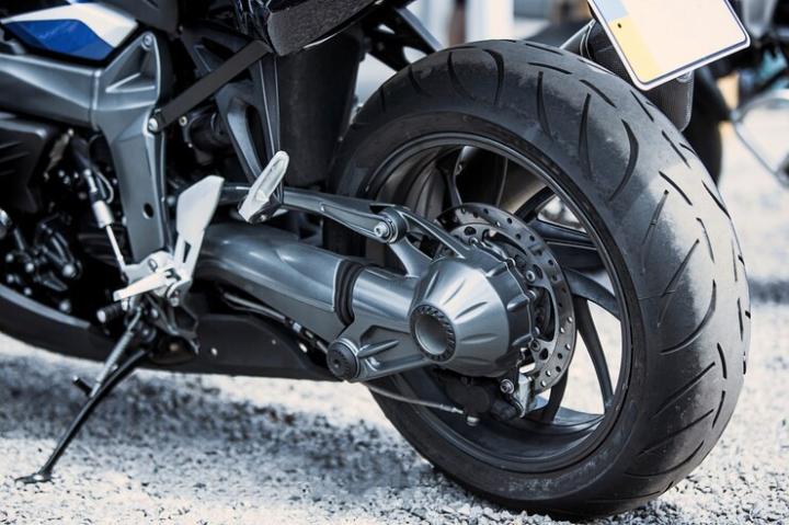 What is a Motorcycle Tire? Motorcycle tires are the rubber components mounted on motorcycle wheels. These tires have a significant impact on the motorcycle's grip, balance, and riding comfort. Motorcycle tires are typically designed and manufactured specifically, coming in different patterns, compounds, and sizes to meet the riding requirements. - SBK MOTORCYCLE