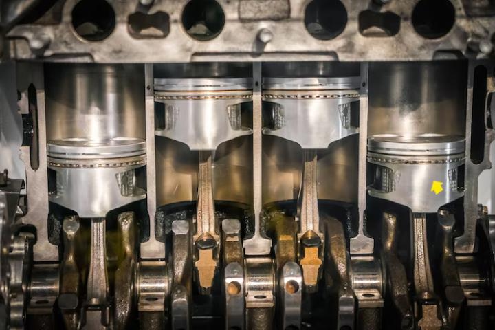 What is a Motorcycle Cylinder? The engine of a motorcycle typically consists of a structure with multiple cylinders. Each cylinder is a tube in which a part called a piston moves up and down. Combustion occurs inside the cylinders, and this combustion generates the energy that propels the motorcycle. - SBK MOTORCYCLE