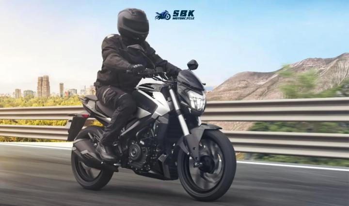 Bajaj Dominar 250D  The Bajaj Dominar 250D, with 27hp of power and 23.5nm of torque, offers powerful performance. ABS-equipped front and rear brakes provide a safe ride. With a seat height of 80cm, this motorcycle weighs 180kg.
