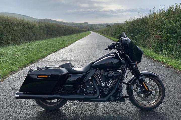  Harley Davidson Street Glide ST:  Güç: 103hp Tork: 168nm Ağırlık: 369kg Silindir/Subap: 4 Silindir, 16 Subaplı