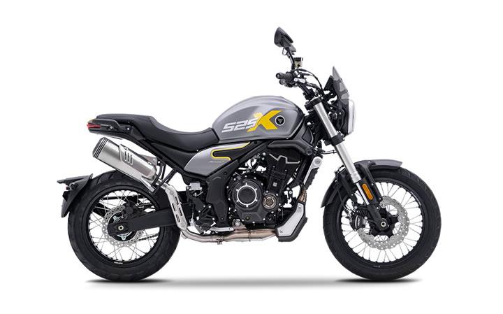 Voge 525 ACX Modello Motocicletta Caratteristiche: Coppia:44.5nm., Potenza:47.6hp, Peso:185, Velocità Massima:160, Capacità Serbatoio: 19, Consumo: 5, Numero Cilindri:2, Numero Valvole: 8