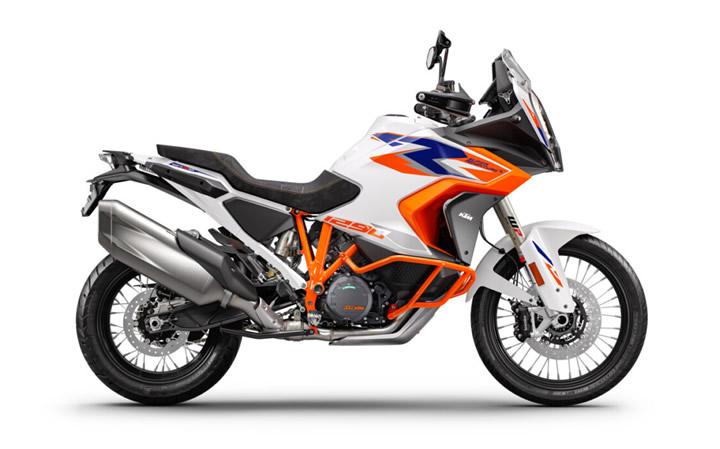 KTM 1290 SUPER ADVENTURE R Modello di motocicletta Specifiche: Coppia:138nm., Potenza:159hp, Peso:221, Velocità massima:240, Capacità serbatoio: 23, Consumo carburante: 5.7, Numero cilindri:2, Numero valvole: 16