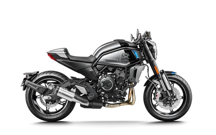 CF MOTO 700CL-X SPORT Modello Motocicletta Caratteristiche: Coppia:68nm., Potenza:74hp, Peso:193, Velocità Massima:220, Capacità Serbatoio: 13, Consumo: 6, Numero Cilindri:2, Numero Valvole: 8