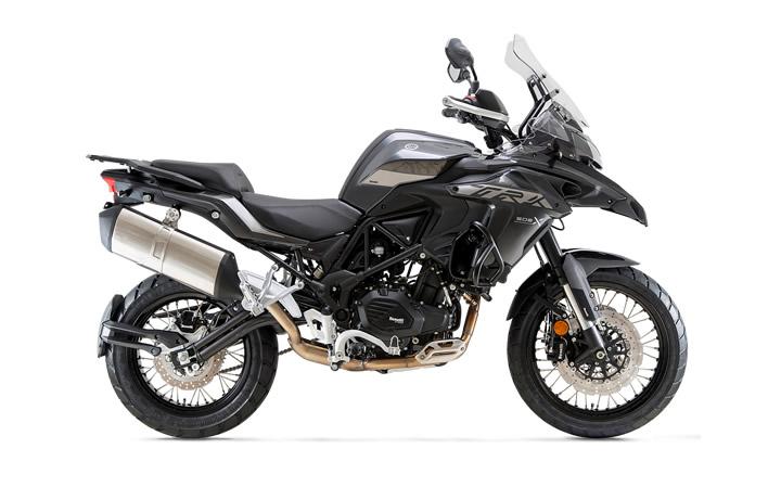 Benelli TRK502X Modello Motocicletta Caratteristiche: Coppia:45nm., Potenza:46.9hp, Peso:213, Velocità Massima:171, Capacità Serbatoio: 20, Consumo: 4.6, Numero Cilindri:2, Numero Valvole: 4