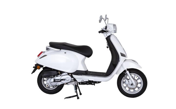 Mondial 50 Wing Modello di motocicletta Specifiche: Coppia:3.5nm., Potenza:3.3hp, Peso:95, Velocità massima:45, Capacità serbatoio: 5.5, Consumo carburante: 2.4, Numero cilindri:1, Numero valvole: 2