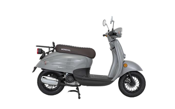 Mondial 50 Turismo Modello di motocicletta Specifiche: Coppia:3.1nm., Potenza:3.2hp, Peso:85, Velocità massima:45, Capacità serbatoio: 5.5, Consumo carburante: 2.3, Numero cilindri:1, Numero valvole: 2