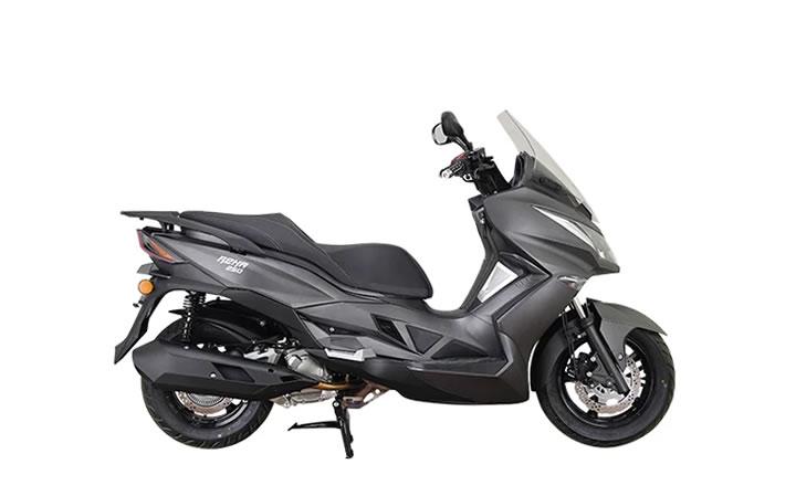 KANUNİ Reha 250 Modello Motocicletta Caratteristiche: Coppia:23nm., Potenza:22.4hp, Peso:188, Velocità Massima:125, Capacità Serbatoio: 12, Consumo: 3.2, Numero Cilindri:1, Numero Valvole: 2