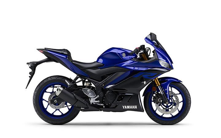 Yamaha R25 Modello Motocicletta Caratteristiche: Coppia:22.6nm., Potenza:35.9hp, Peso:156, Velocità Massima:193, Capacità Serbatoio: 14, Consumo: 3.8, Numero Cilindri:2, Numero Valvole: 4